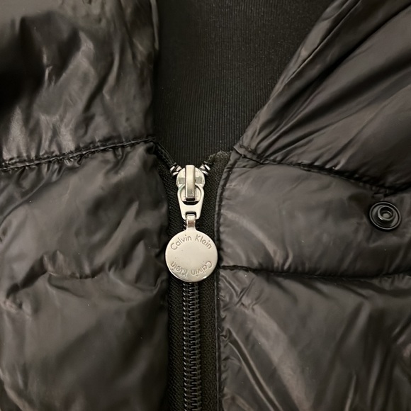 Calvin Klein - Picture 9 of 12